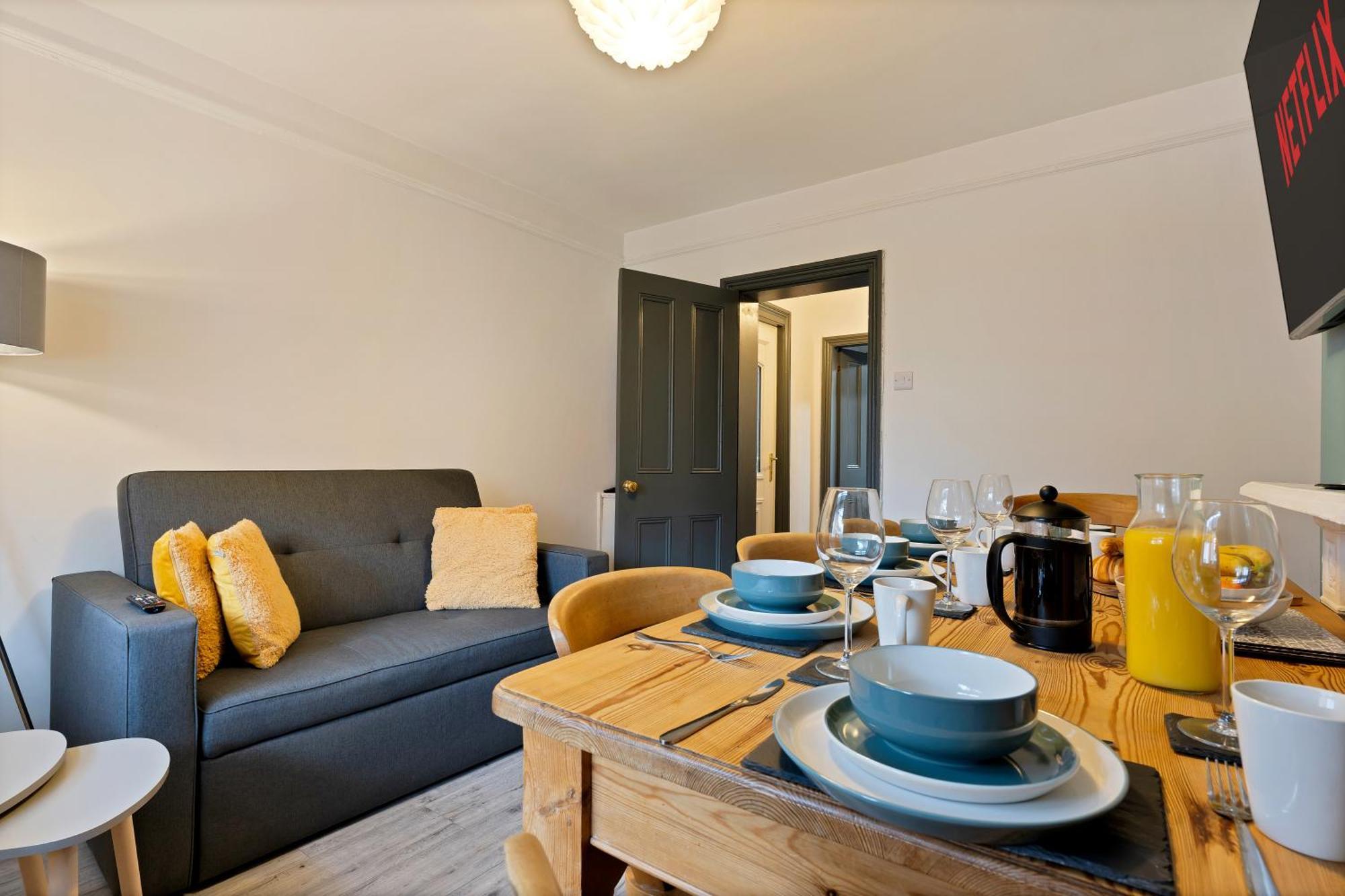 Sally's - Uttoxeter: Close To Alton Towers * Uttoxeter